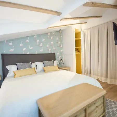 The House & Hotel 3*